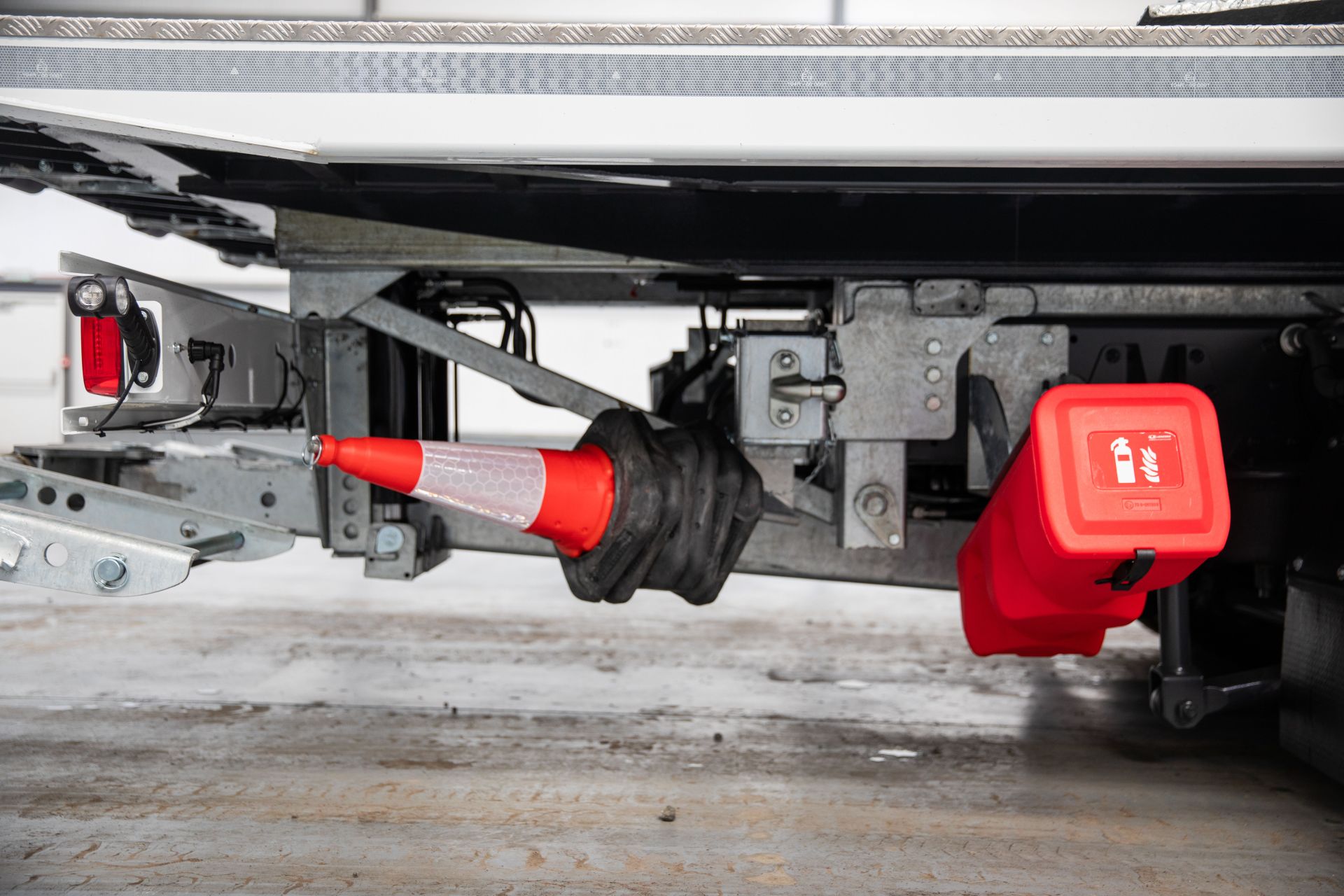 DAF XB230 Double Deck Tilt and Slide Recovery