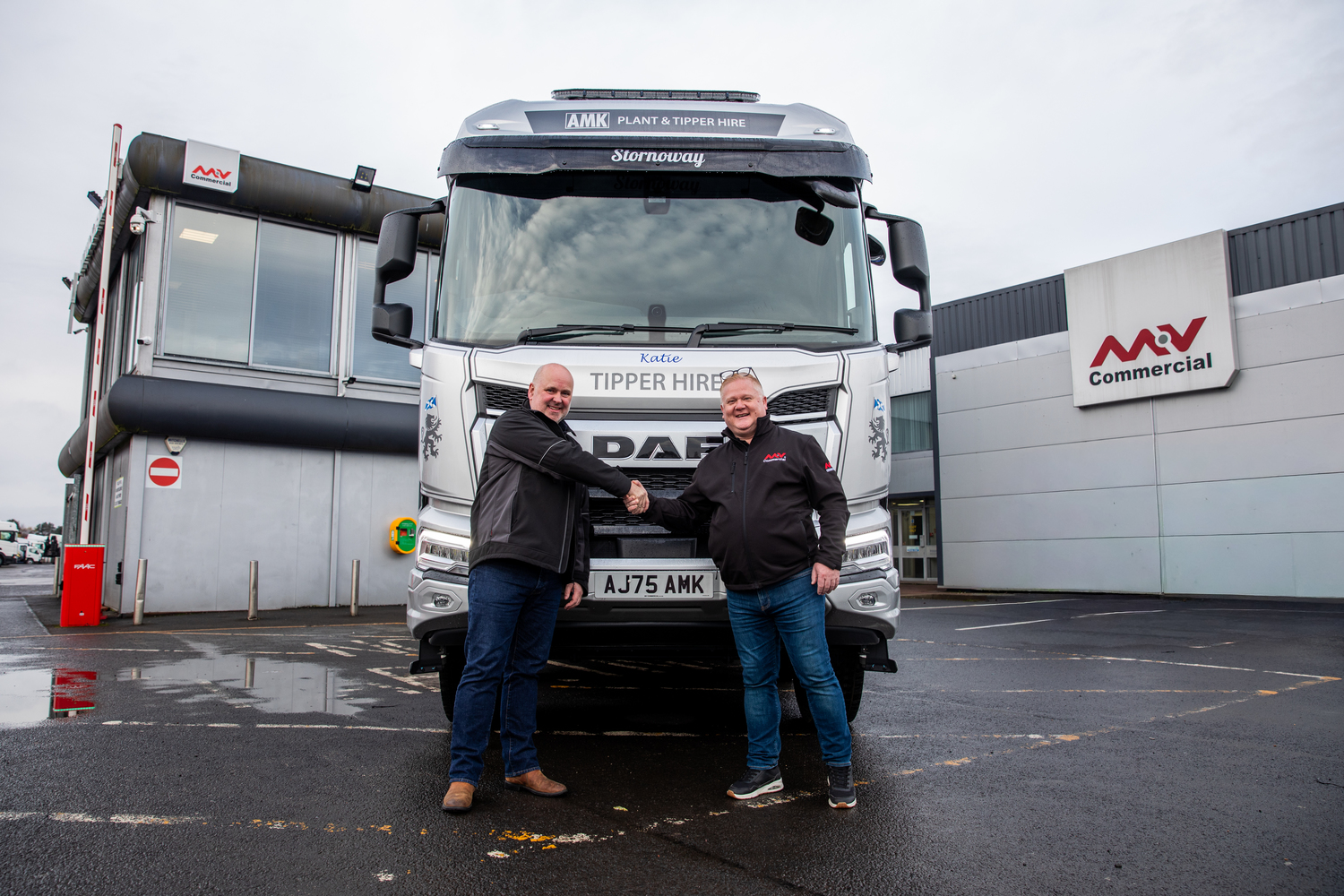 AMK MV Commercial DAF XD450 Tipper