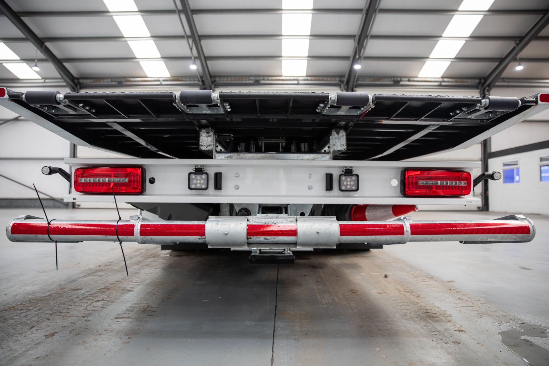 DAF XB230 Double Deck Tilt and Slide Recovery