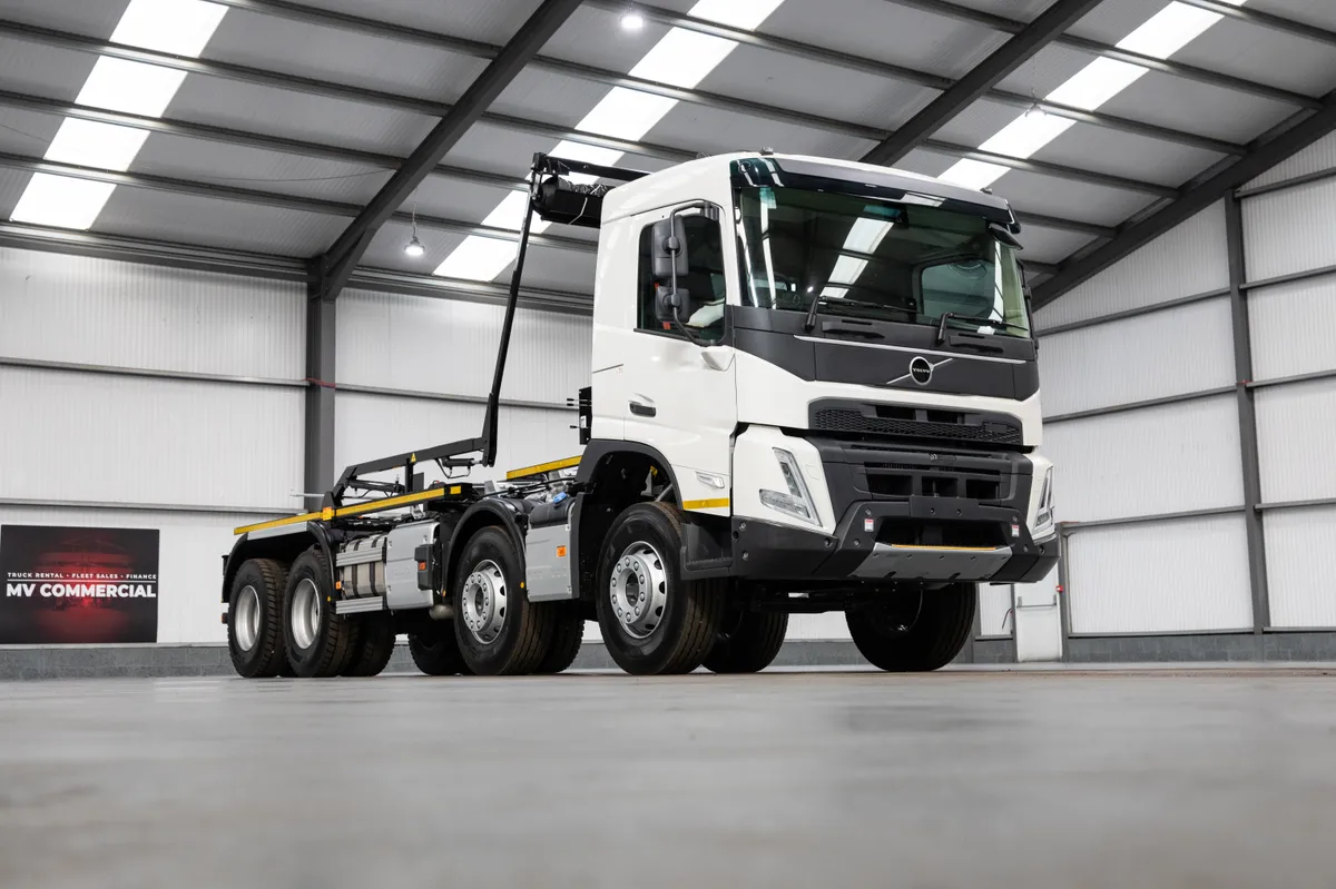 32t Hookloader Truck for Hire and Sale