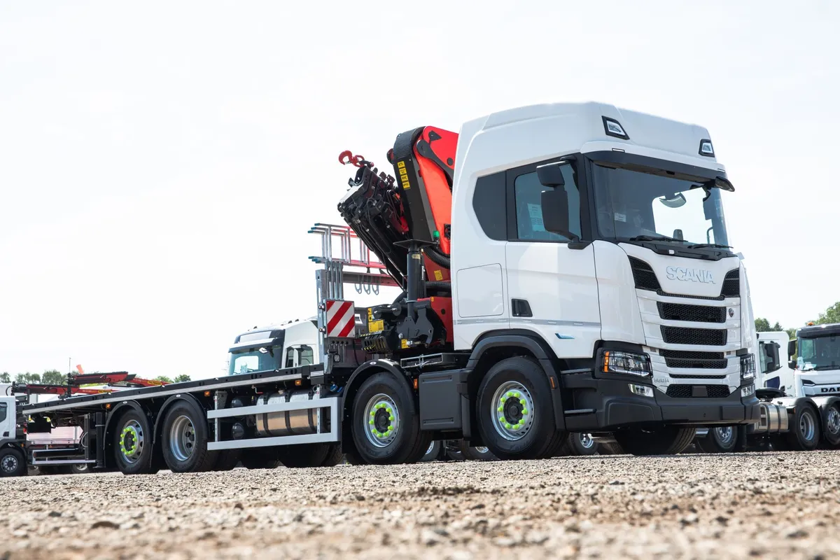 32t Crane Truck for Hire and Sale