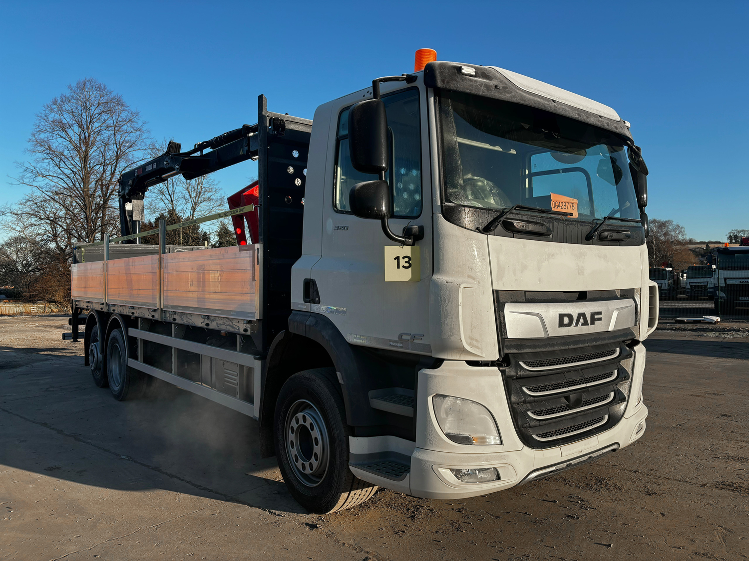 26 Tonne DAF CF 320 Brick Grabs With HIAB Crane